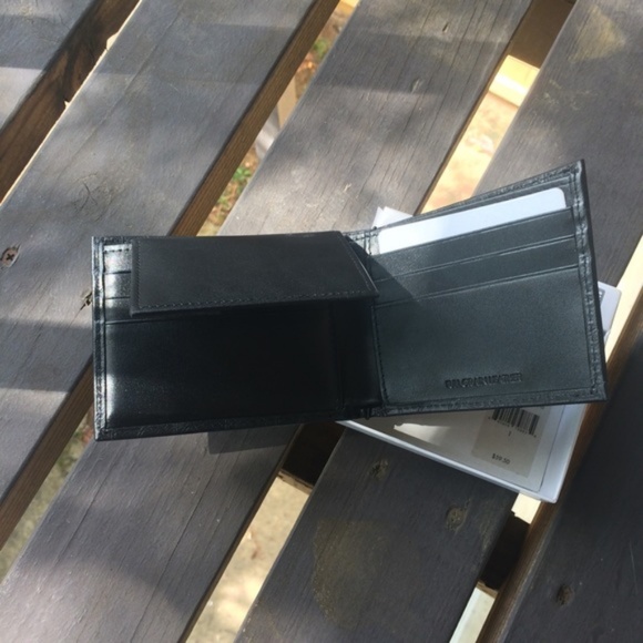 Calvin Klein Men's Classical Emboss Leather Wallet - Picture 2 of 4